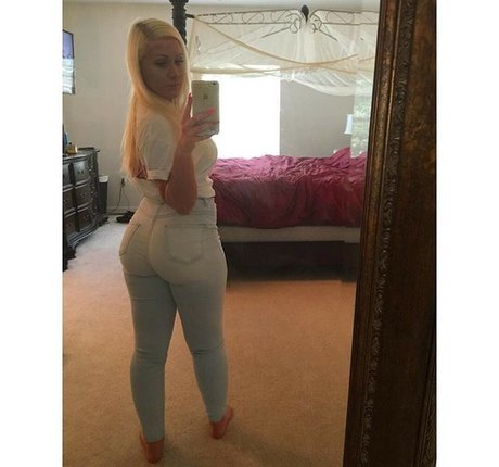 therealsnowphat kunst xxx bild