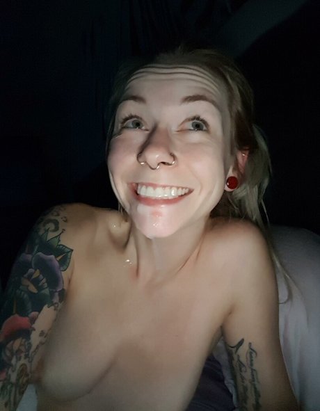 horrorspace9222 schauspielerin nackte foto