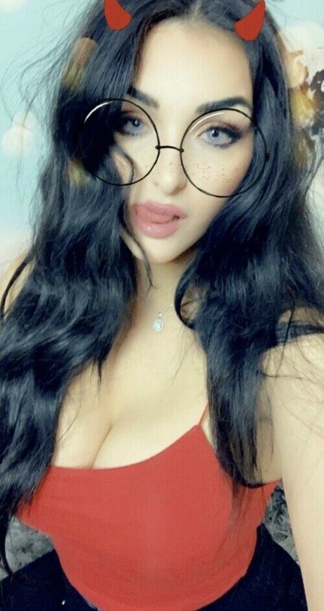 AvyannaLouve erotische freie fotos