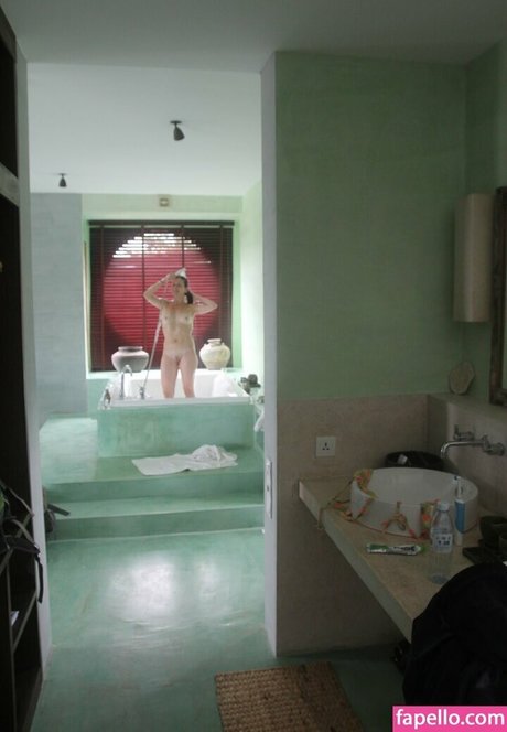 Carine Ribert exklusive freie galerien