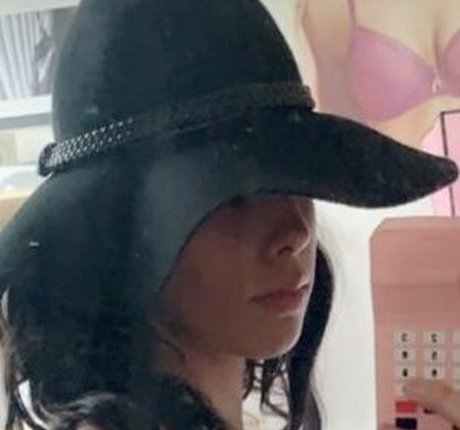 Mireya Milan exklusive nette galerie