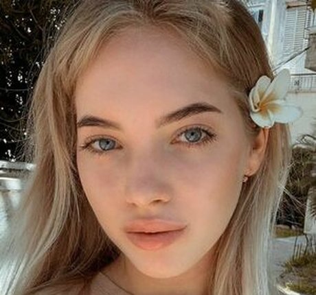 Shamlessrabbit model perfekte fotos