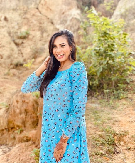 zamilah n freie akt fotos