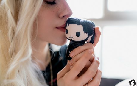 serenna schauspielerin nackten archiv