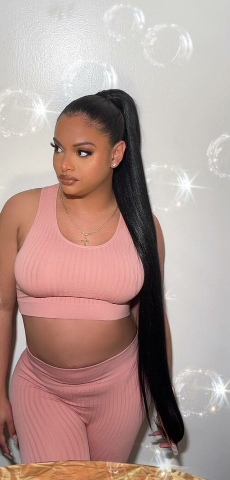 Ts Beauty Monroe perfekte akt galerie