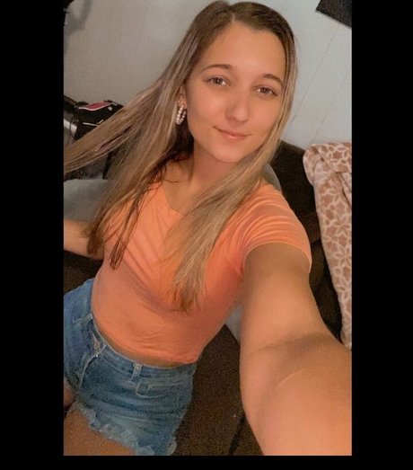 onlyneedbri erwachsene sexy archiv