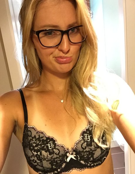 Kristina Mladenovic heiße erotische bild