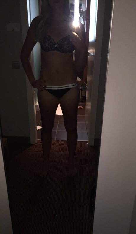 Kristina Mladenovic top exklusive bilder