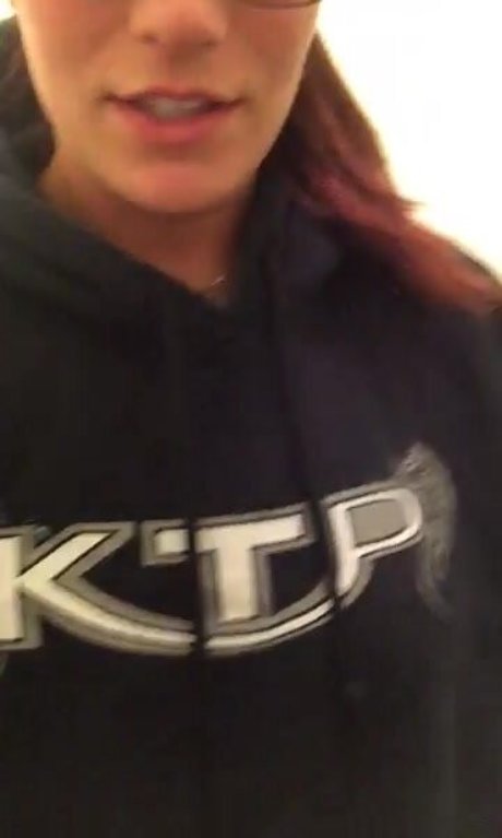 Shayna Foappiano top akt bilder