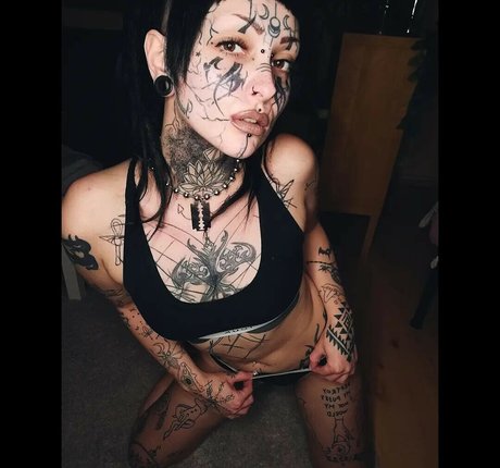 blonde asiatische onlyfans perfekte akt bild