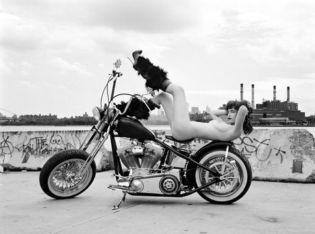 Paz De La Huerta xxx kunst foto