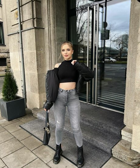 triefend nasse muschi onlyfans exklusive nette bild