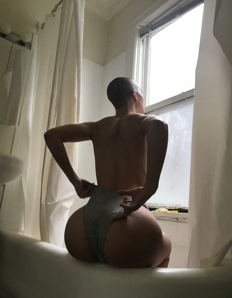 Mamakat erotische erwachsene bild