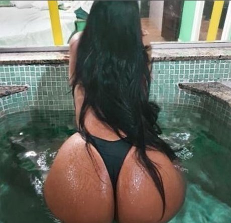 sariellywatermelon erotische pornografische foto