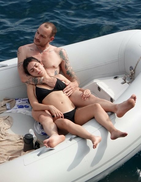 Charlie XCX sexy heiße foto