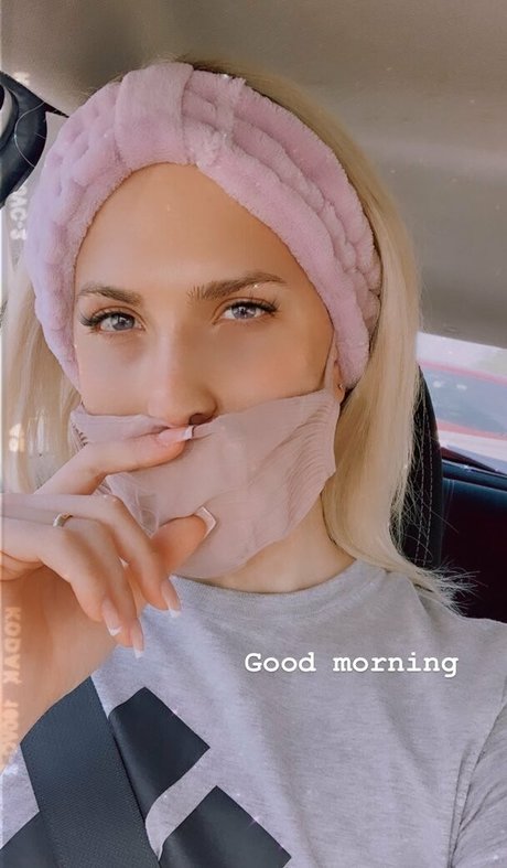 Vanessa9in hübsche akt fotos