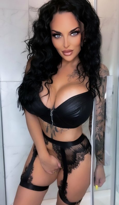 Bigtwins model exklusive galerien