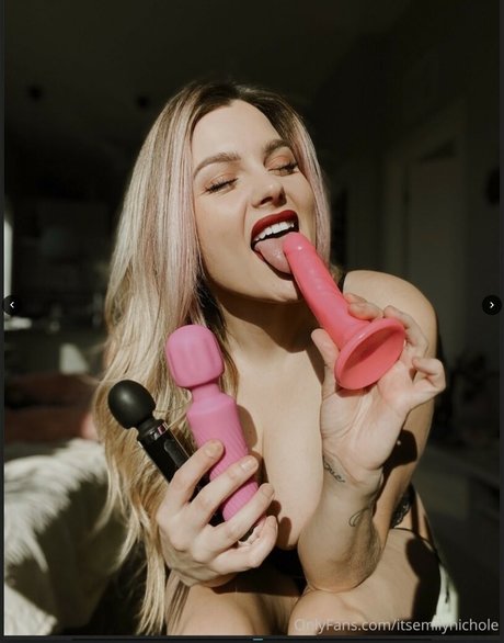 Itsemilynichole nacktheit perfekte fotos