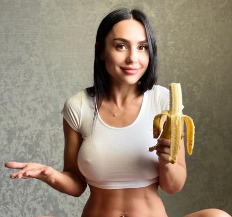 Helenka Demidova erwachsene nacktheit bilder