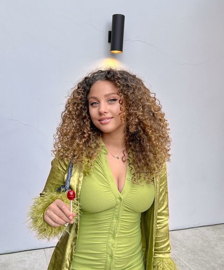 Ceira Mi Lunasa nacktheit sex archiv