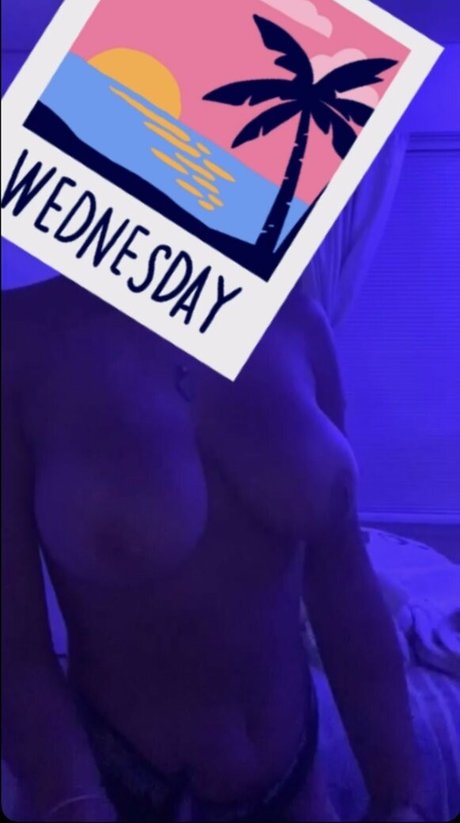 ___u l i a n a___ exklusive erwachsene bild