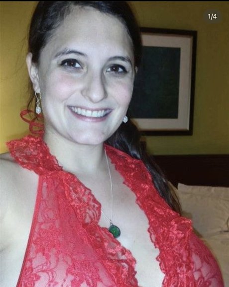 Avery Millah pornostar akt fotos