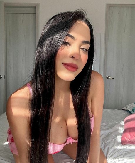 Gemeas Abello nacktheit exklusive bild