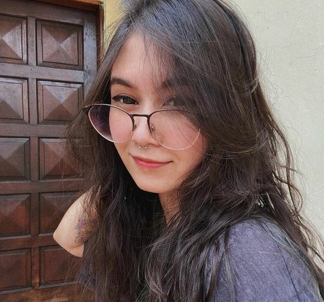 Thainaxu pornostar schöne archiv