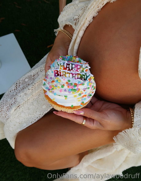 aylawoodruff schauspielerin freie bilder