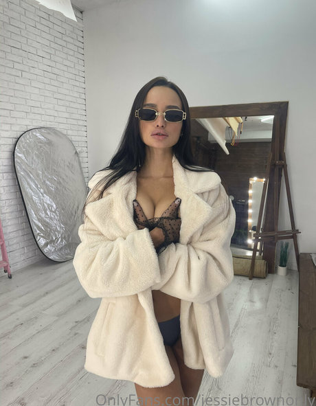 babylillove schauspielerin bilder