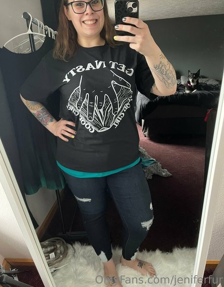 jeniferfur kunst nackte galerie