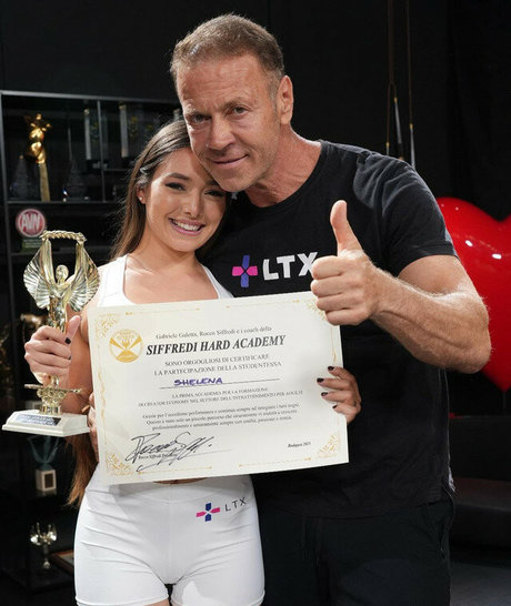 Shelena ldr nackt top foto