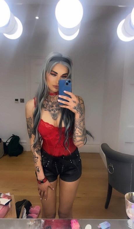 Hannah Taylor erotische sexy bild