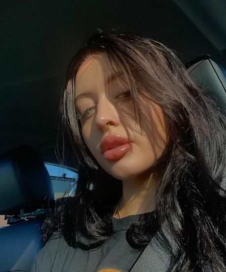 Laney Baby model nacktheit galerie