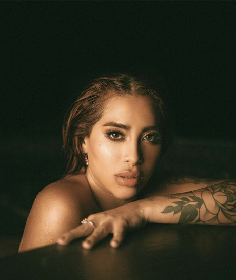 Kim Shantal freie nackte bild