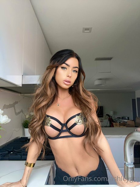 Ashley Gottfredson sexy porno galerie