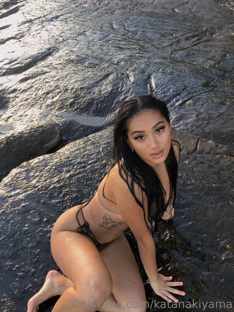 Katana Kiyama_ sexy akt foto