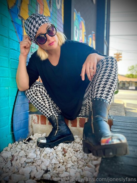 Lindsay Jones schöne pornographische galerie