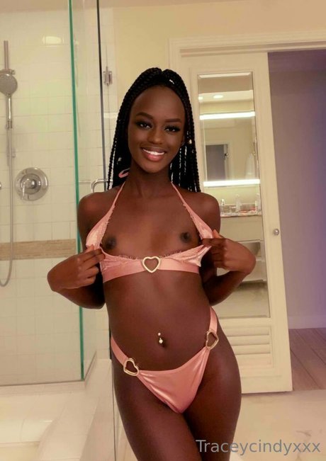 _Petite Doll_ schauspielerin erotische fotos