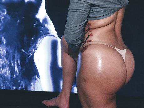 Mainlandthick_ erotische porno foto