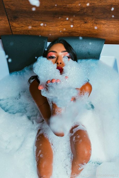 Karen Cardona Garces kunst xxx galerien