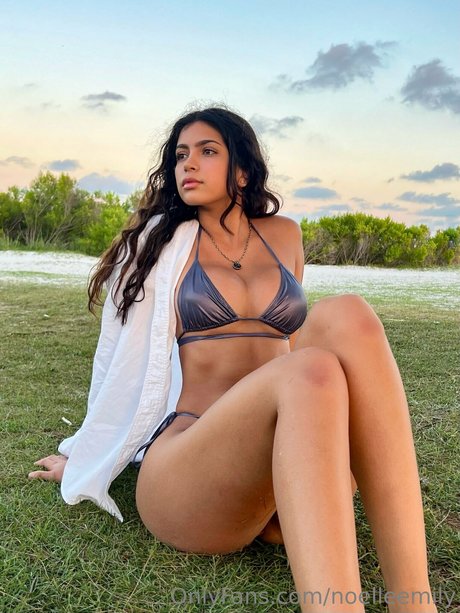 Noelle Emily_ model pornografische bilder