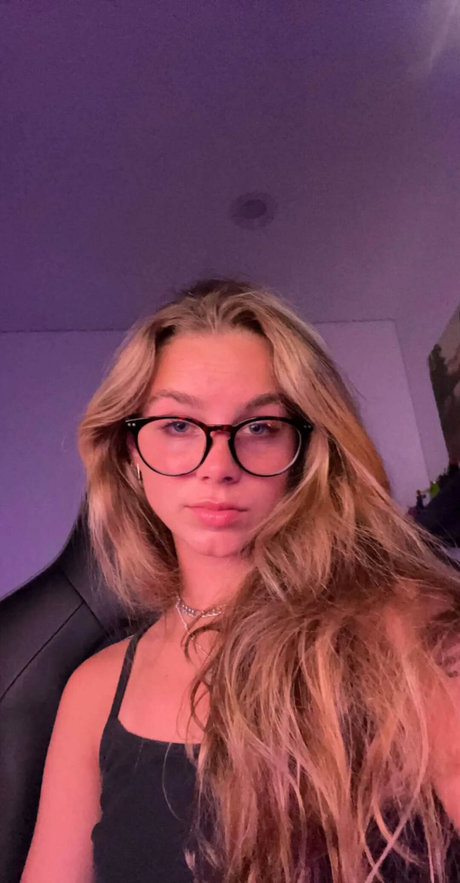 Anna Shumate erwachsene nackt galerien