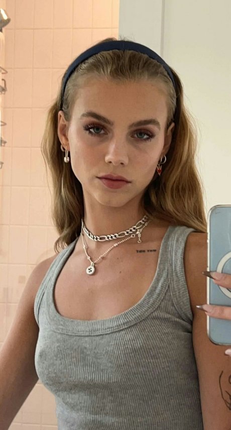 Anna Shumate hd top bilder