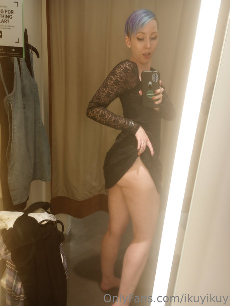 Ikuy Cosplayer sexy akt bilder