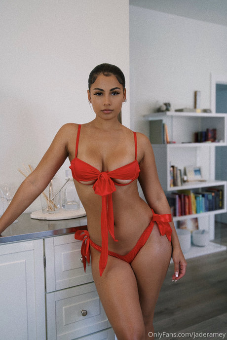 Jade Ramey top freie foto