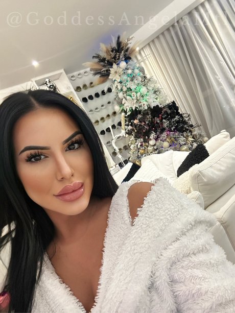 Goddess Angela schauspielerin nackt bild