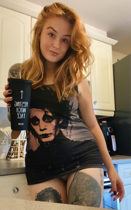 Little red x pornostar bilder