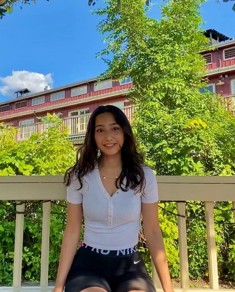 Sabrina Pezeshkian_ pornografische pornostar galerie