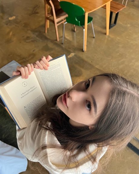 Dasha Taran_ kostenlose kunst foto